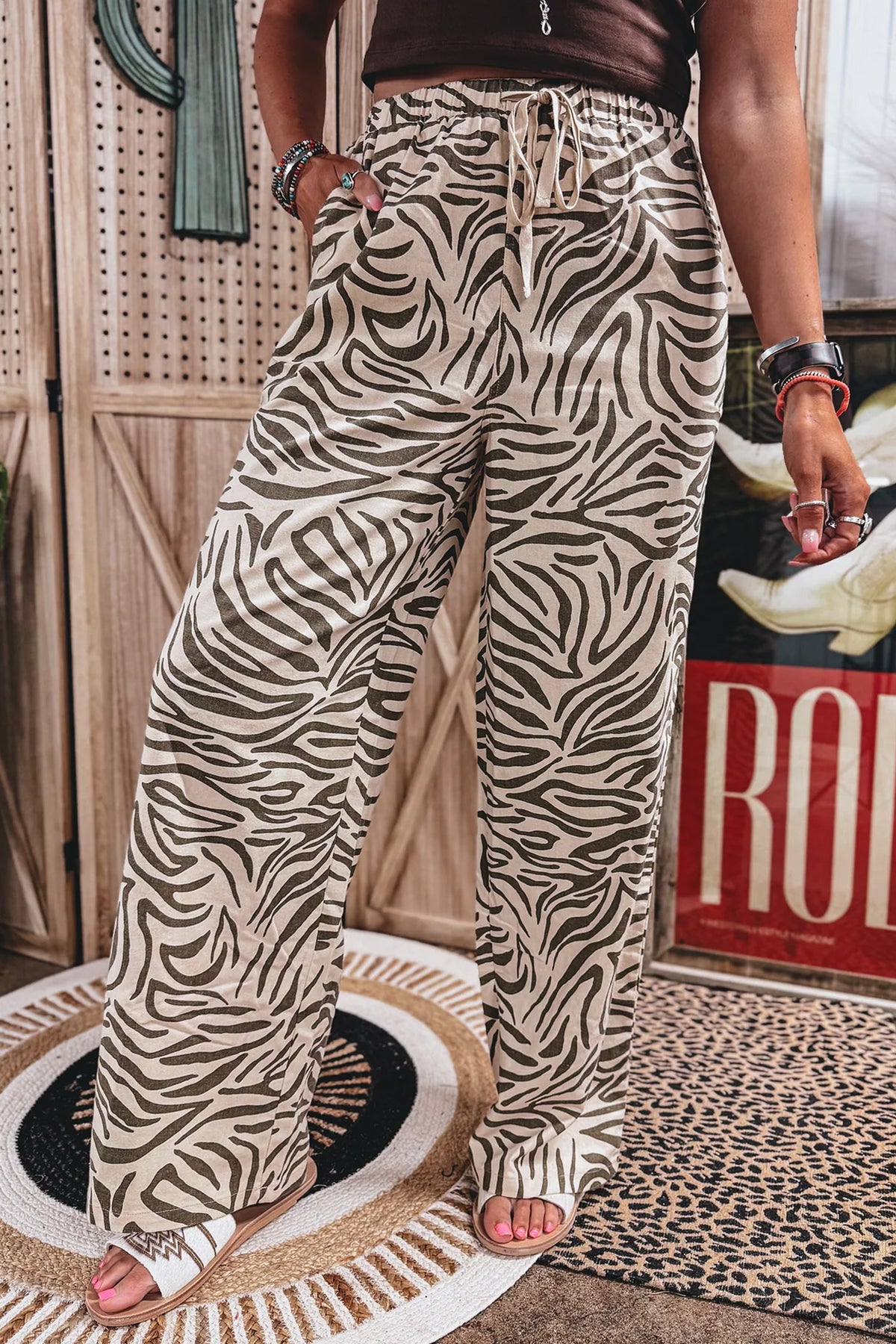 Multicolour Western Print Zebra Pattern Elastic Waist Pocket Full-Length Pants Online Only