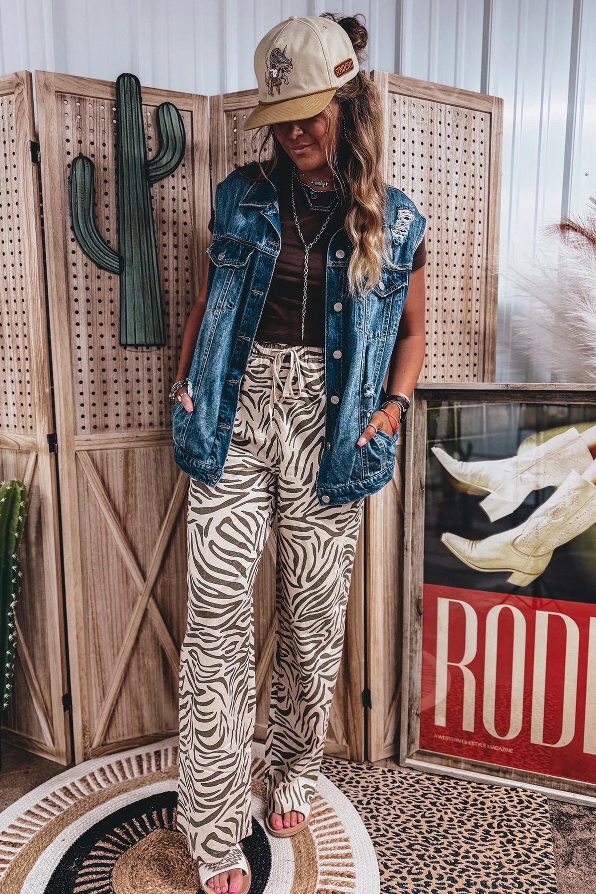 Multicolour Western Print Zebra Pattern Elastic Waist Pocket Full-Length Pants Online Only