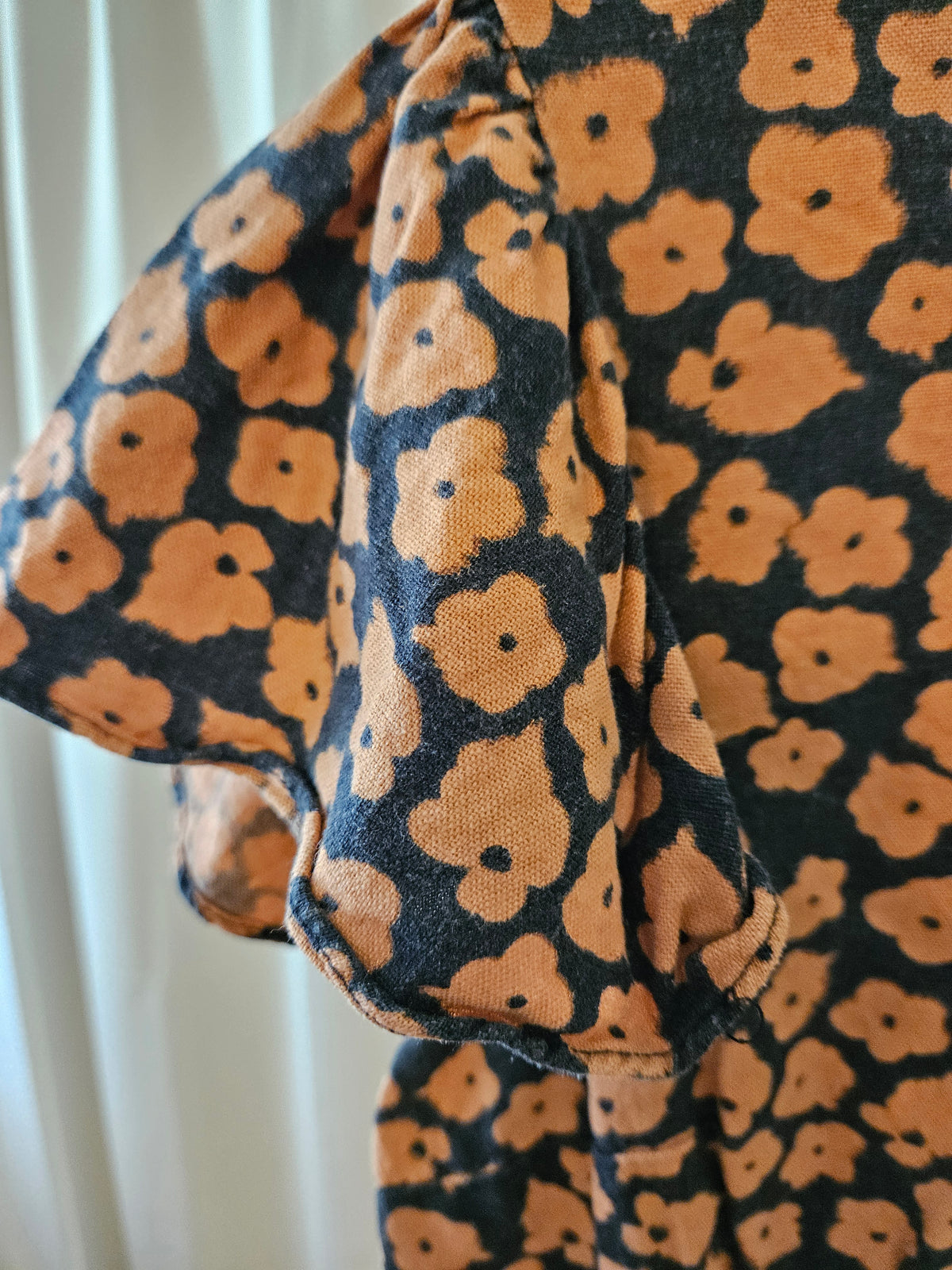 Who What Wear Blouse Size XS Burnt Orange & Black Linen Blend
