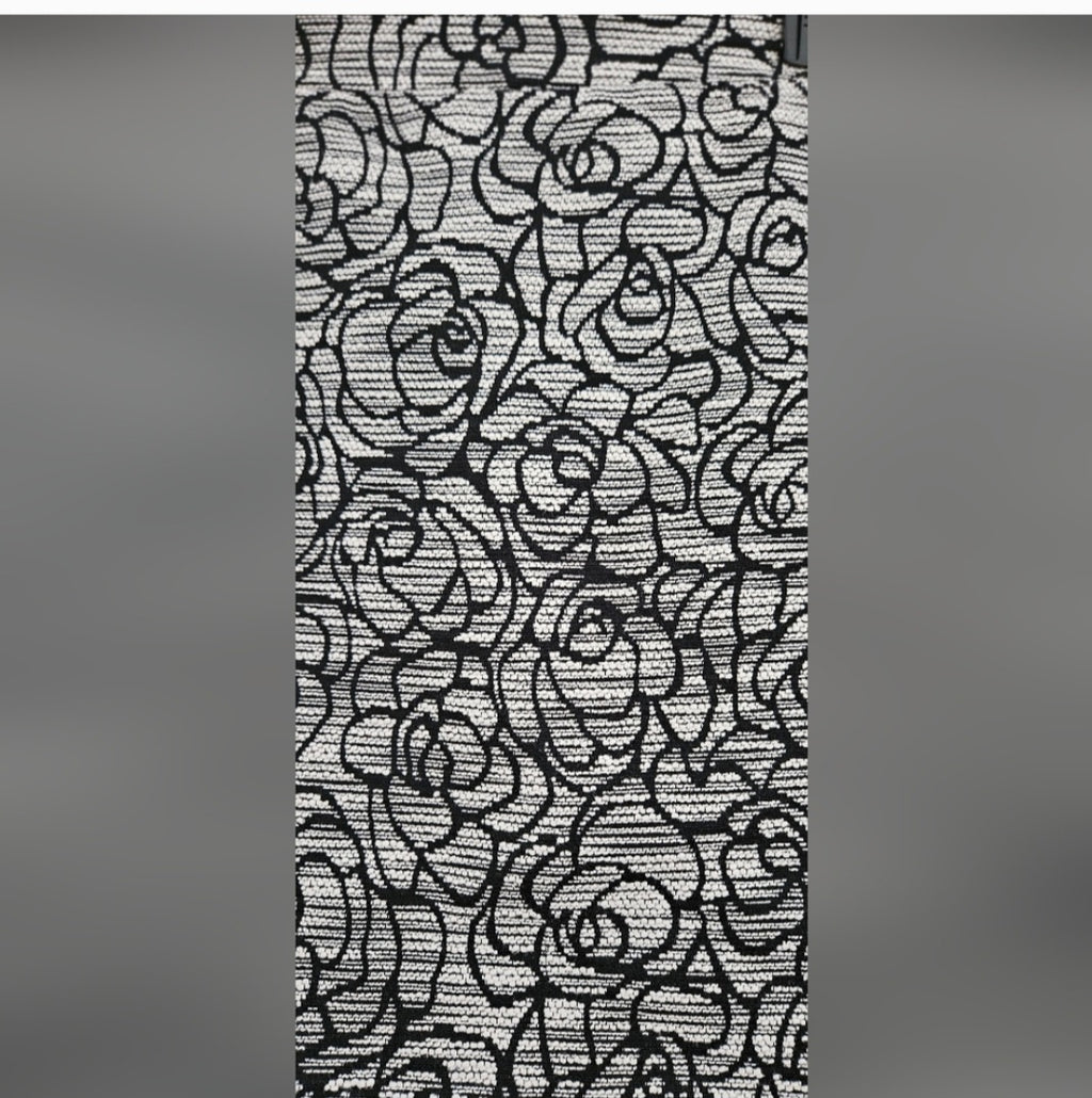 Ann Taylor Petite Blk & White Mini Skirt Size 8P