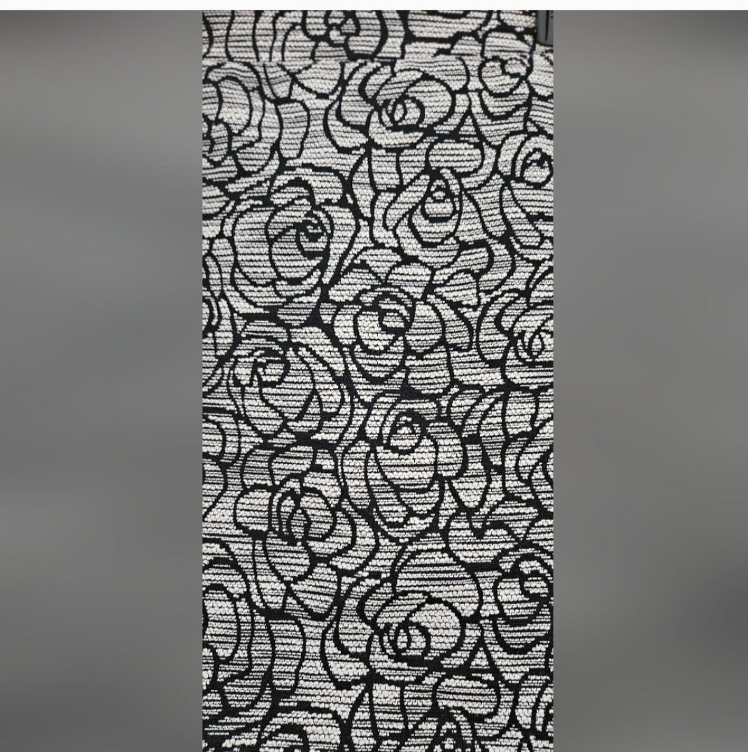 Ann Taylor Petite Blk & White Mini Skirt Size 8P