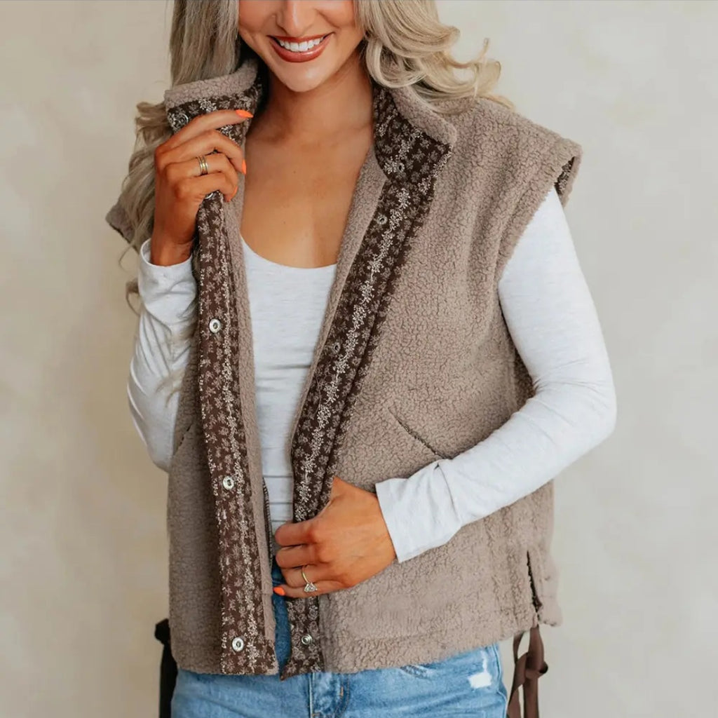 Lovesoft Goat Side Bows Sherpa Fleece Vest Sz M