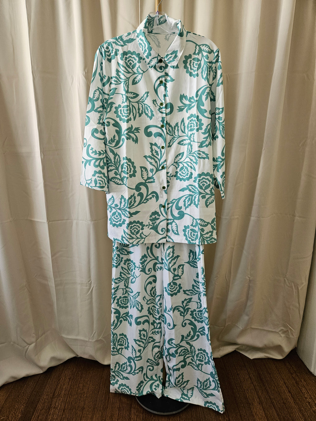 Rosa Clothing 2PC Set – Green & White Pattern
