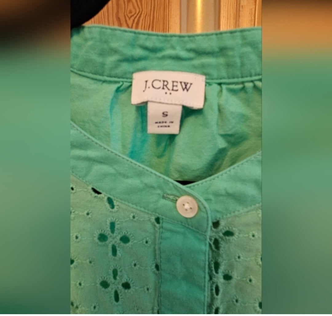 J.Crew Mint Green Laser Cut Out Button Up Top Size Small