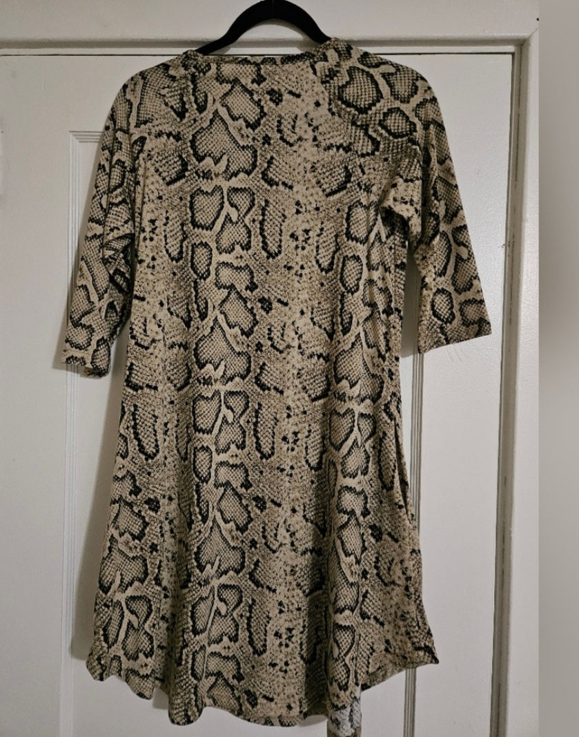 Tickled Teal 3/4 Sleeve Aline Mini Dress with Snake print pattern. Size Small