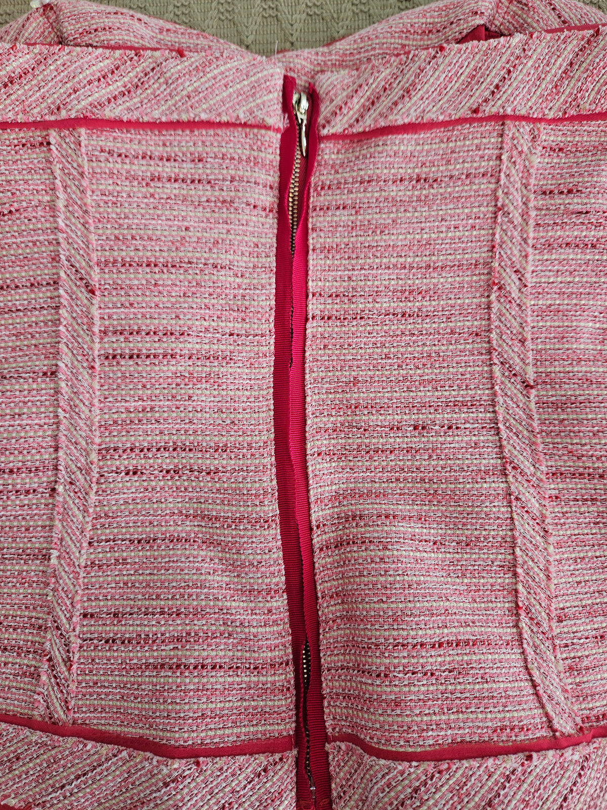 White House Black Market Pink Tweed Zip Back Top Size 6 NWT