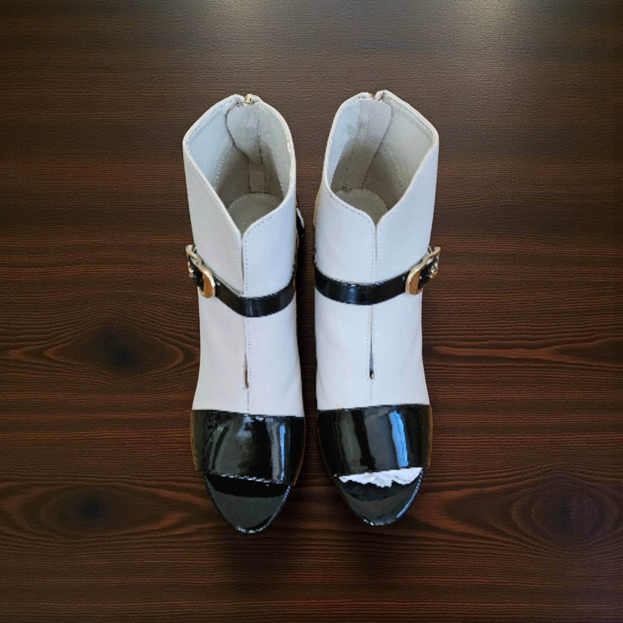 Marc Fisher Preloved Black and Cream Ankle Booties Sz 9.5M