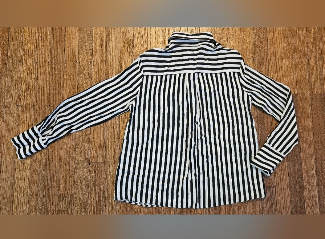 Zara Basic Blk & White Striped Wide Cuff Button Up Blouse Size Medium