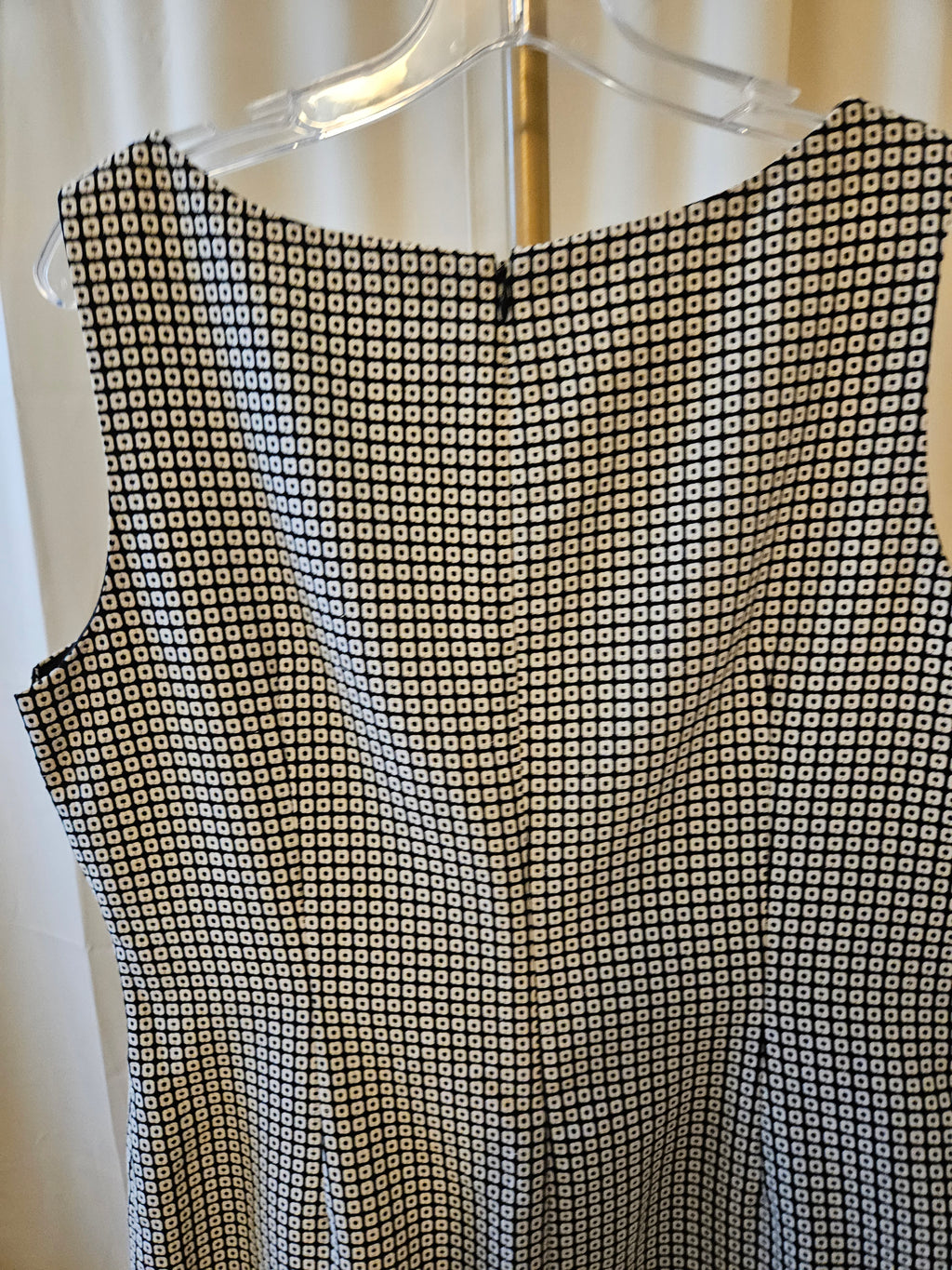 Kasper Size 12 Black & White Geometric Sheath Dress | Elegant Career & Occasion Wear