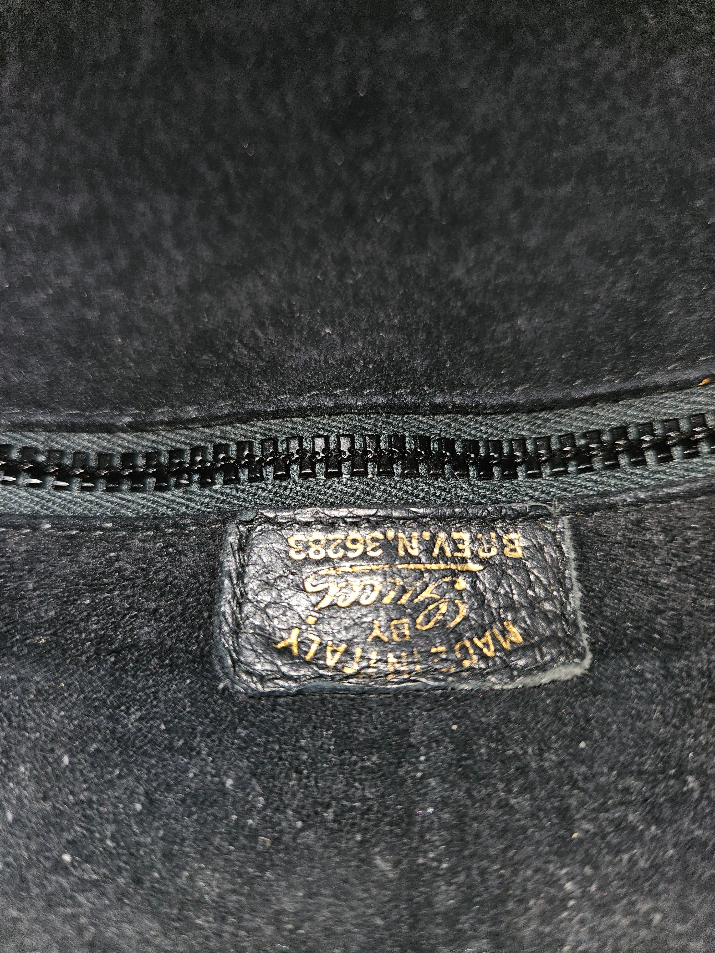 Preloved Vintage Authentic GUCCI 1970's Blk Patent & Gold handbag