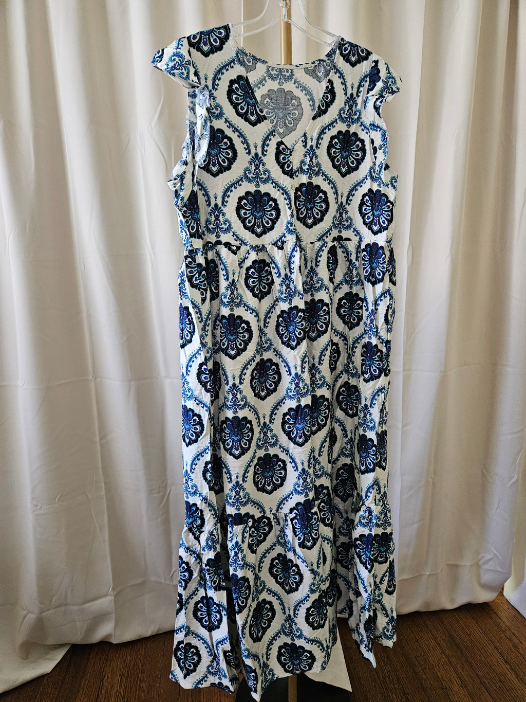 Wholesalesir Blue Damask Flutter Sleeve Maxi Dress