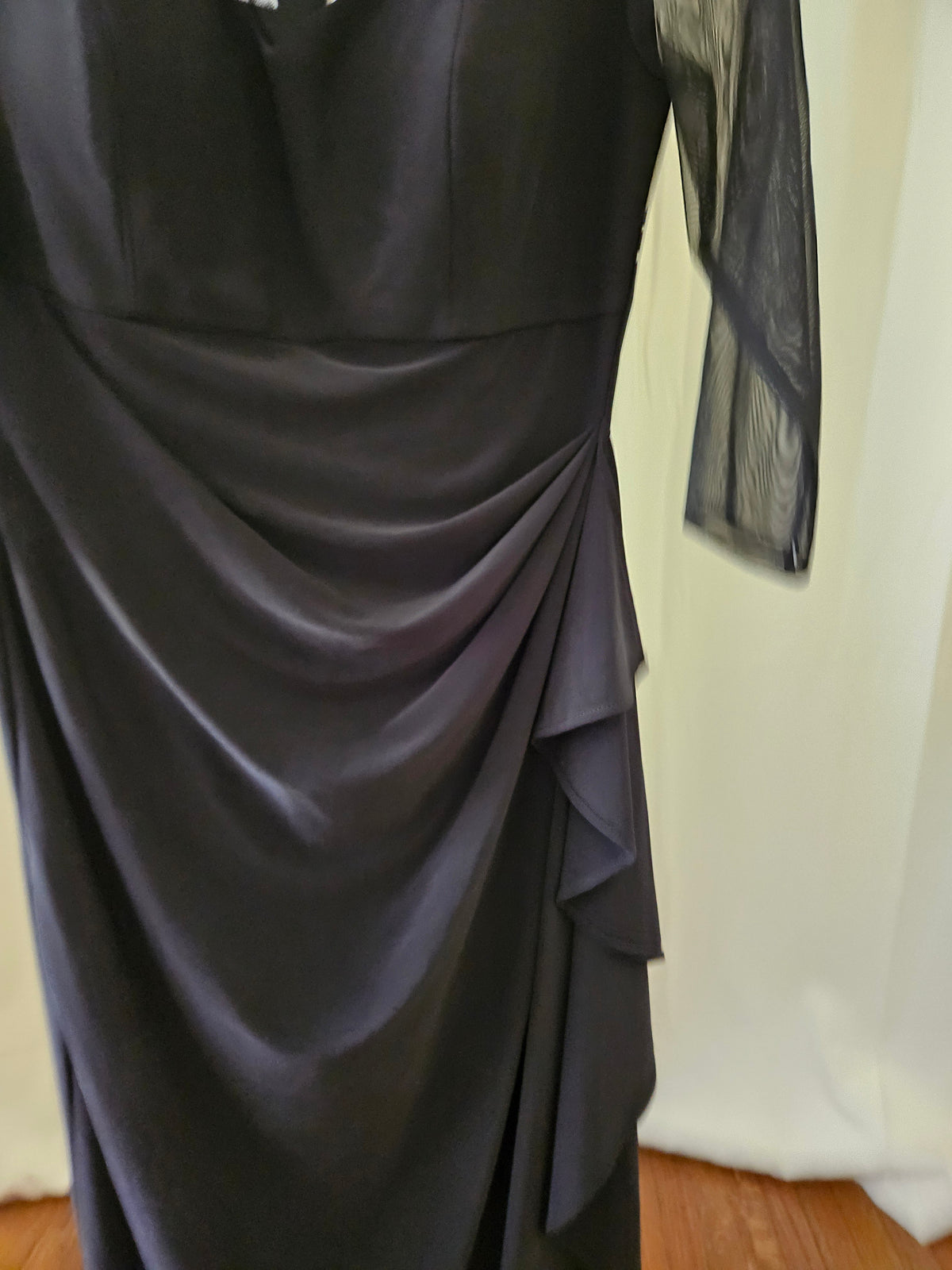 Elegant Black Slimming Dress – Alex Evenings | Size 4P