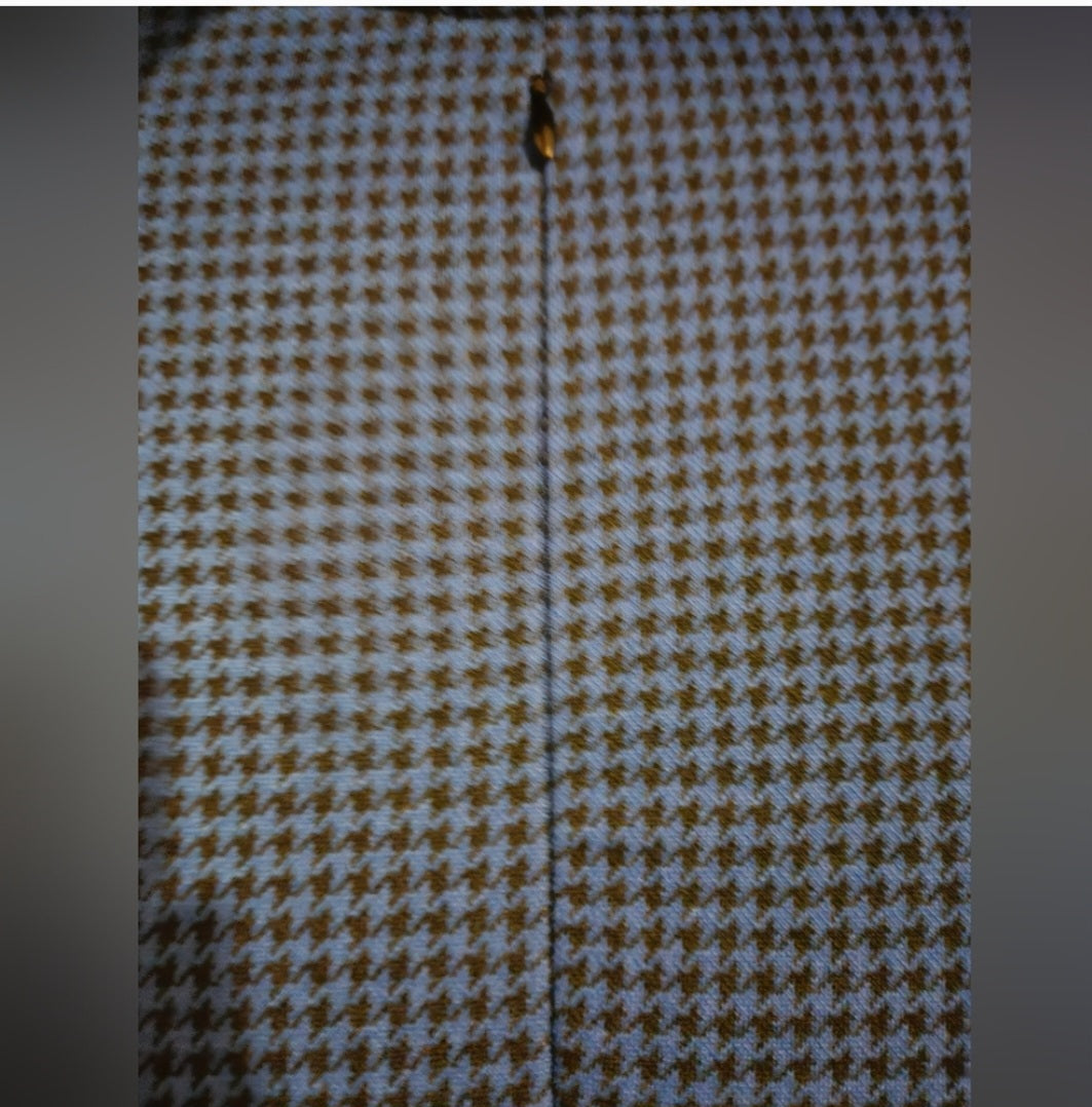 Homeyee Long Sleeve Business Casual Dress. Bodycon style. Size4