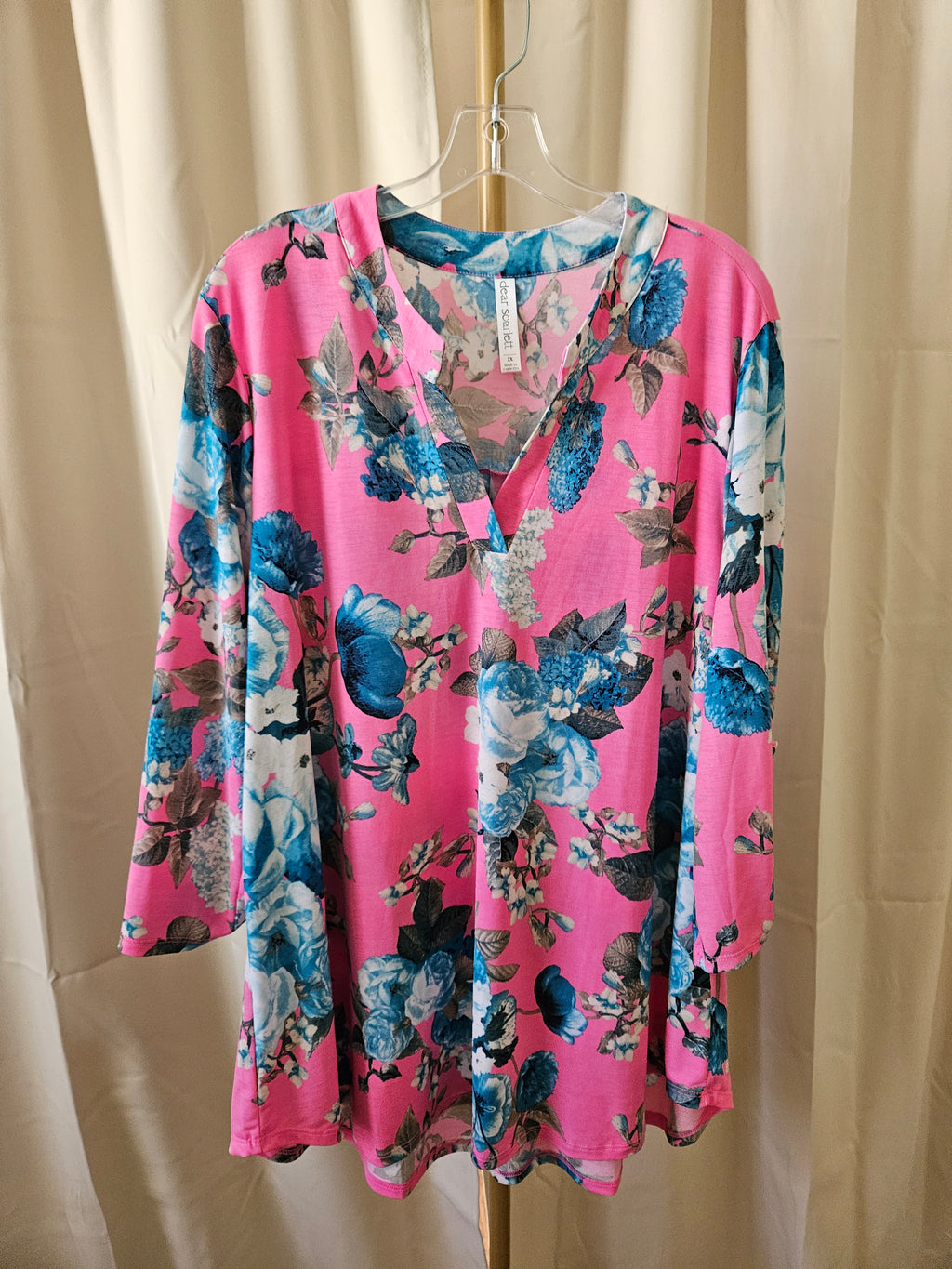 Dear Scarlett Pink & Blue Floral 3/4 Sleeve Top 2X
