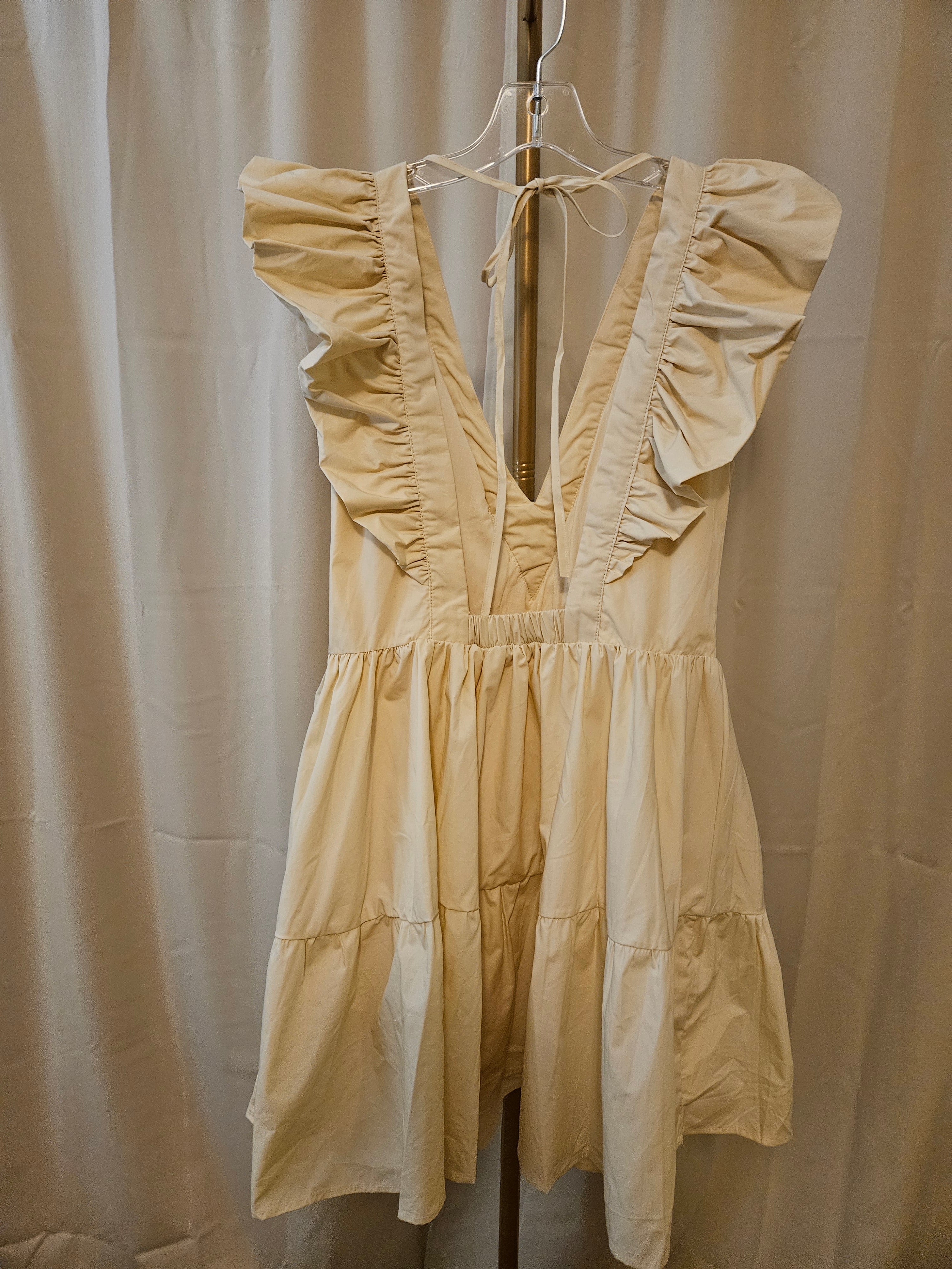 Twenty Ten Cream Flutter Sleeve Open Back Dress 🌸
