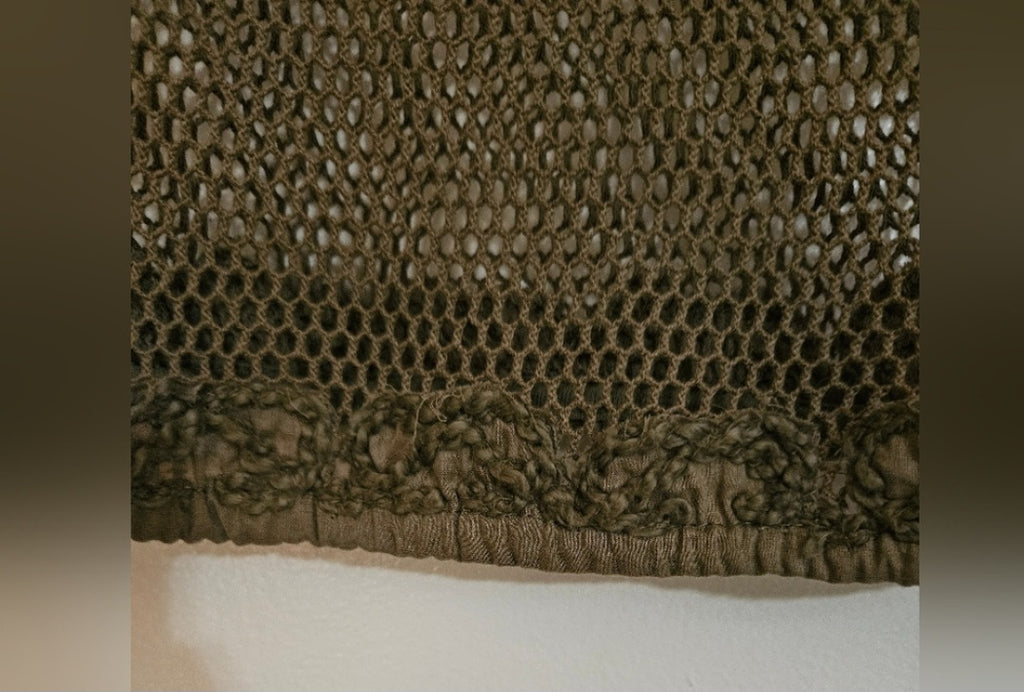 DKNY Net with Embellishments Sleeveless Shirt Size Xsmall