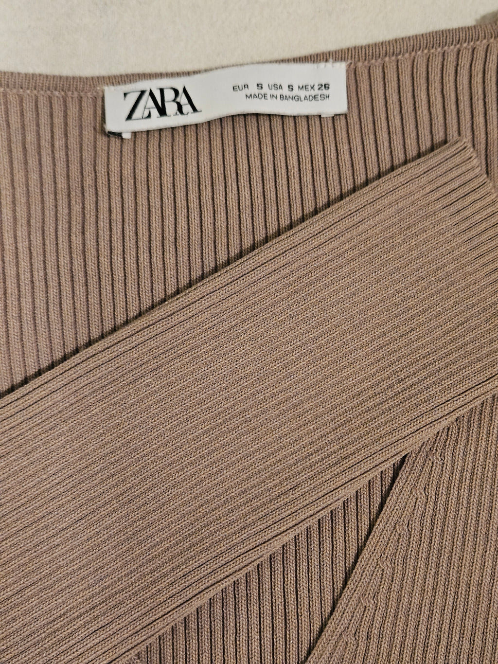 Zara Tan Ribbed Knit V-neck  Blouse Sz Sm