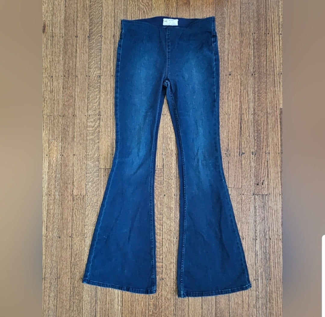 Free People Flat Front Flare Leg Pull On Jeans Size W29