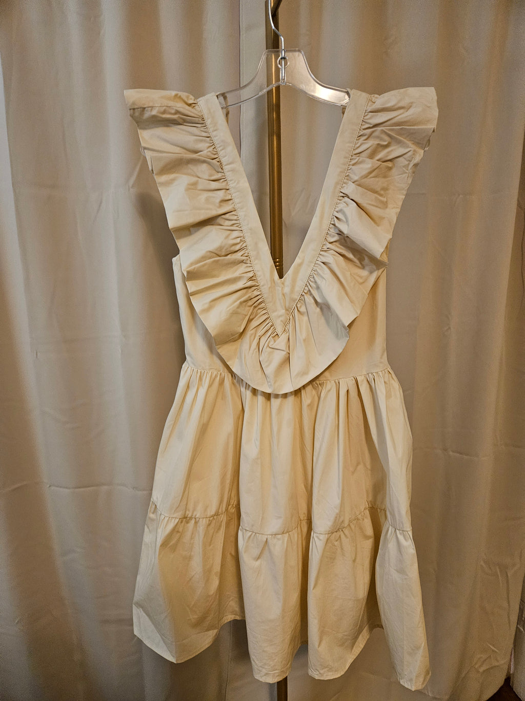 Twenty Ten Cream Flutter Sleeve Open Back Dress 🌸