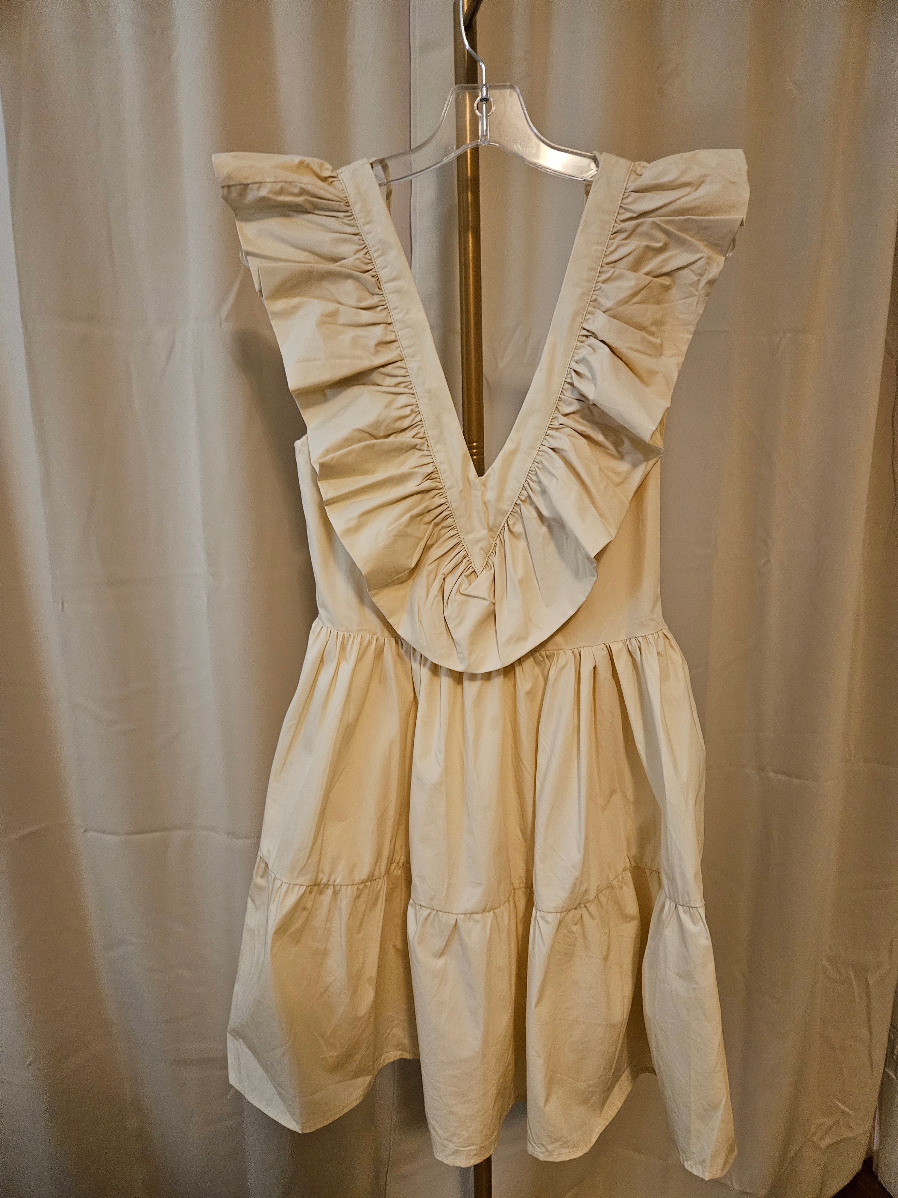 Twenty Ten Cream Flutter Sleeve Open Back Dress 🌸