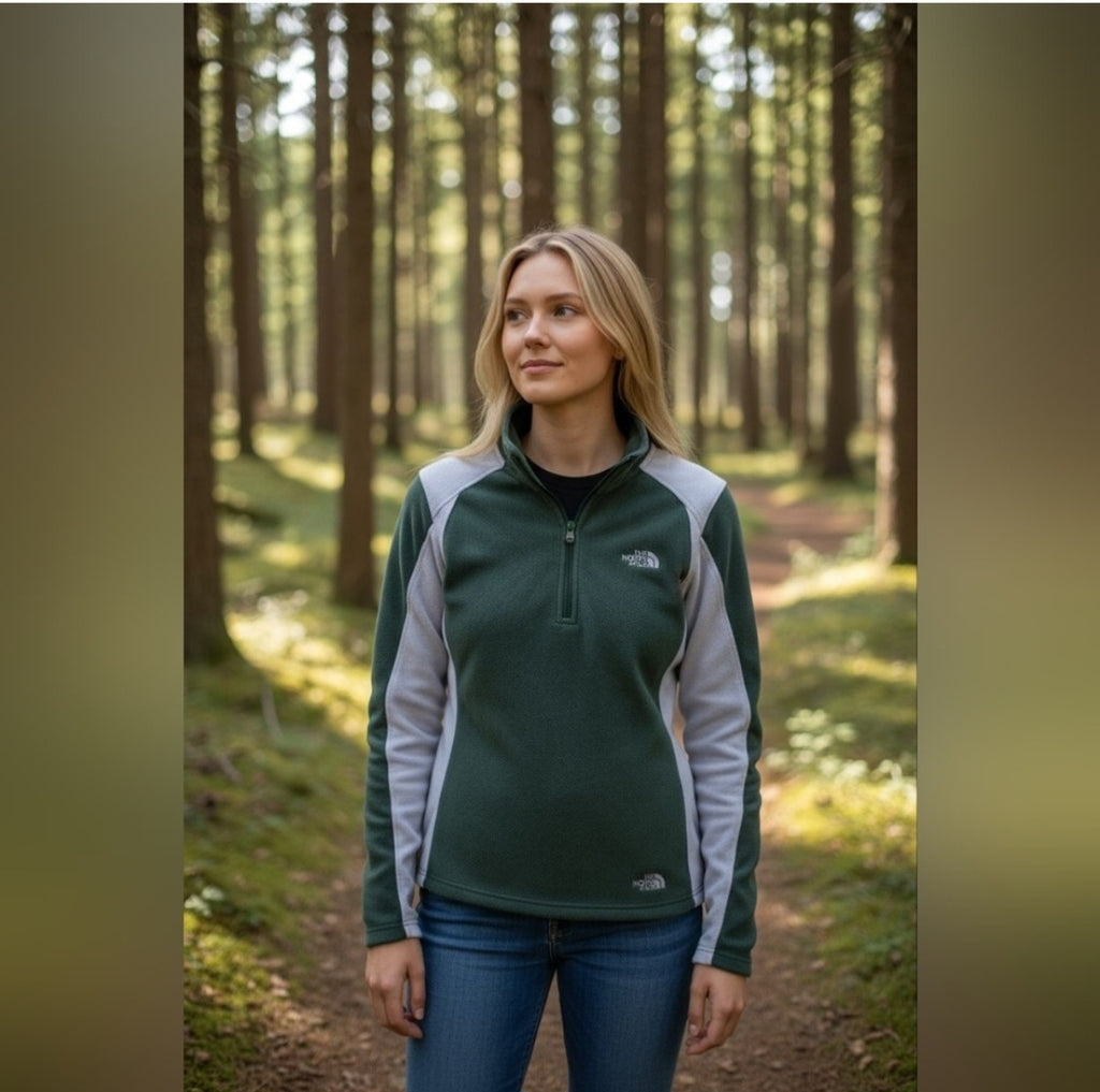 The North Face Green & White Quarter Zip Pullover Fleece Size Small