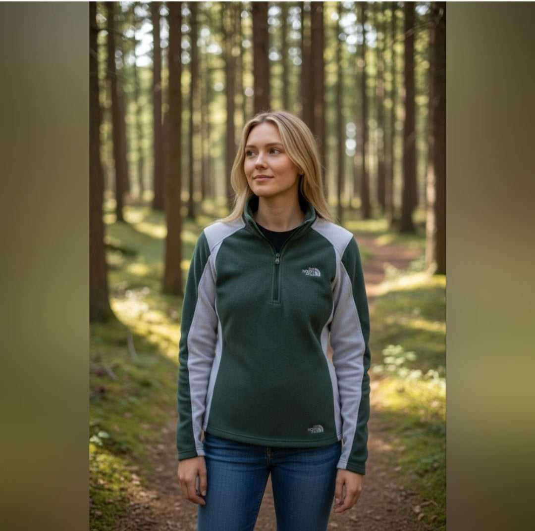 The North Face Green & White Quarter Zip Pullover Fleece Size Small