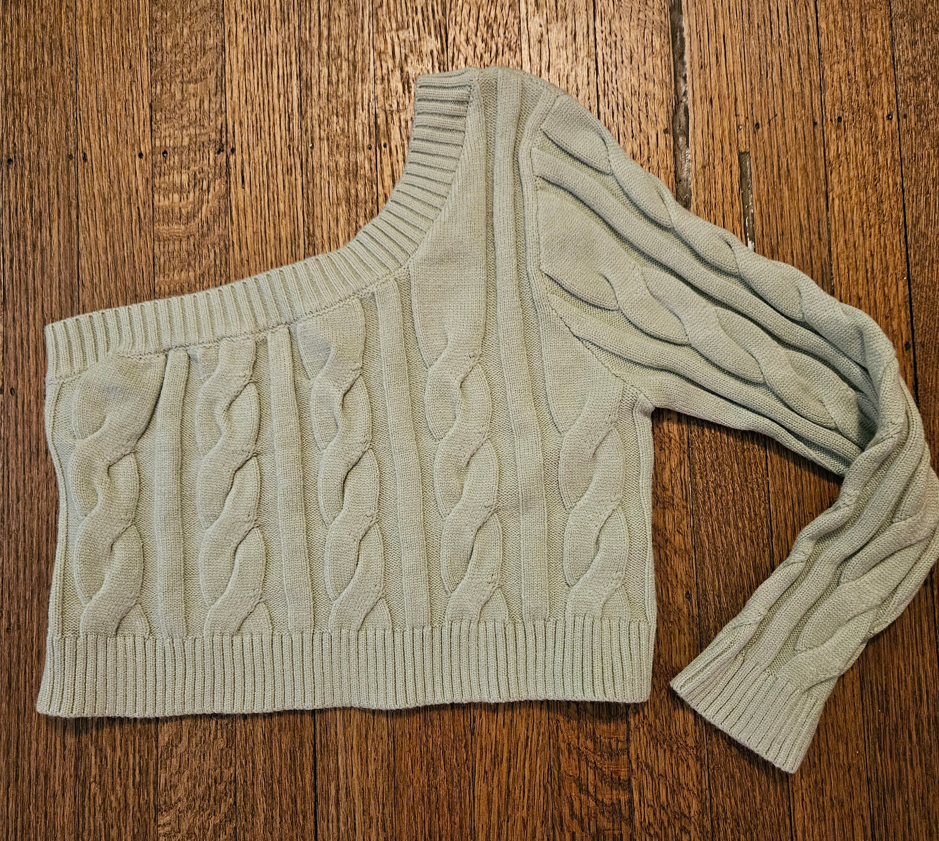 Le Lis  Stylish Off-the-Shoulder Cable Knit Sweater - Sage Sz M