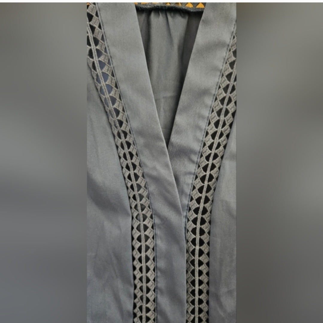 White House Black Market Longsleeve Peek-a-boo Design Button Down Blouse Size M