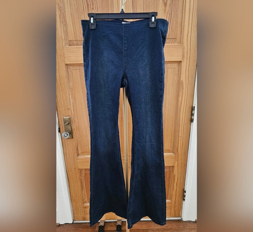 Free People Flat Front Flare Leg Pull On Jeans Size W29