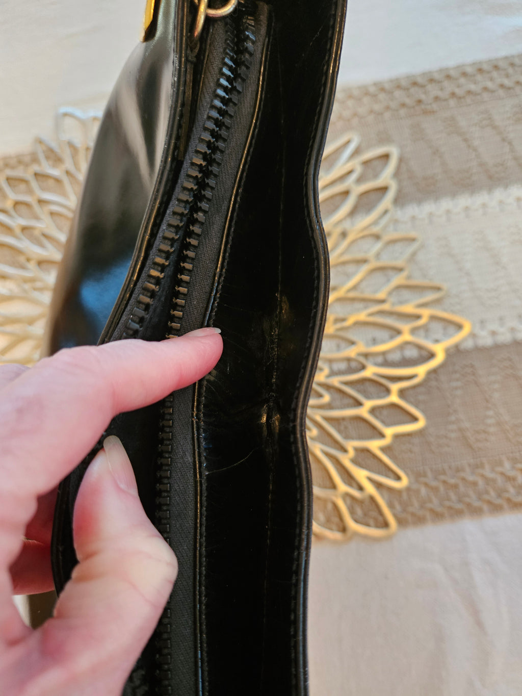 Preloved Vintage Authentic GUCCI 1970's Blk Patent & Gold handbag