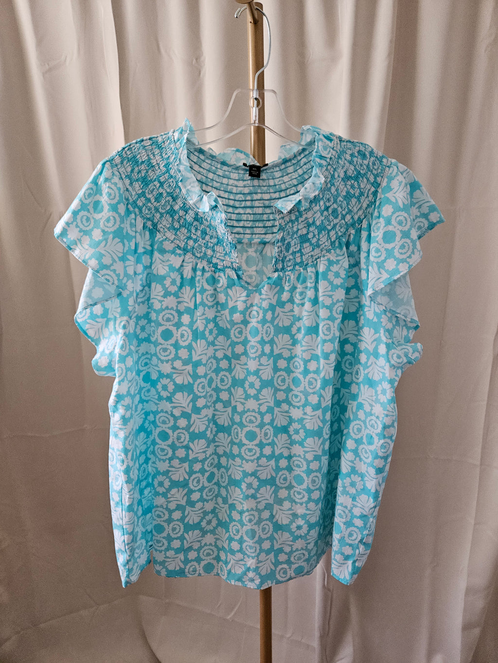 Ann Taylor Turquoise & White Printed Flutter Sleeve Blouse – XXL