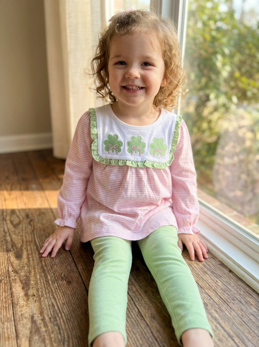 Auraquise Pink and Green Toddler Outfit with Shamrock Design Sz 3