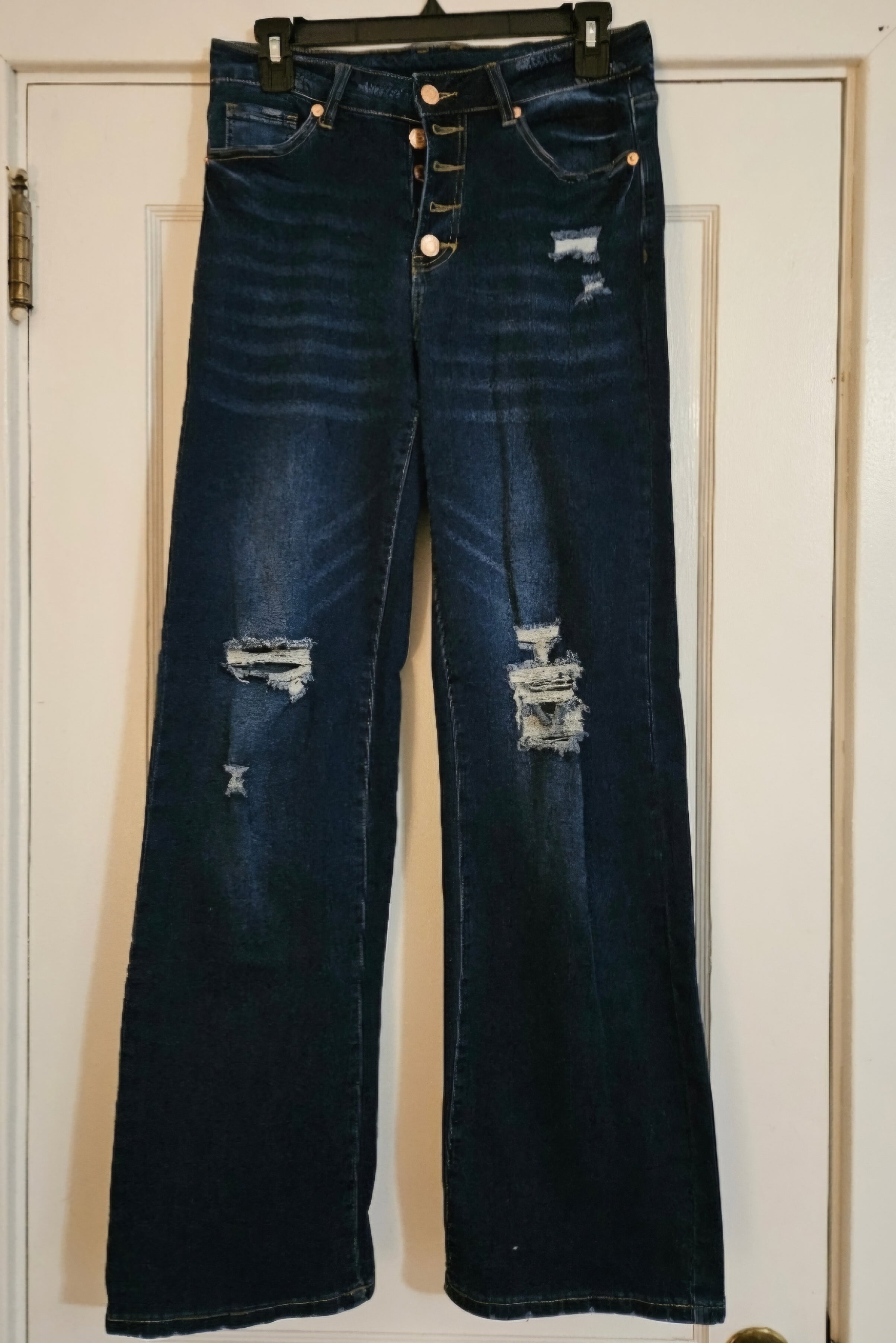 Unbranded Wideleg Distressed Jeans. Button fly. Distressed on front only. Size Small