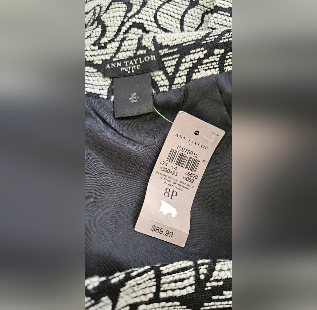 Ann Taylor Petite Blk & White Mini Skirt Size 8P