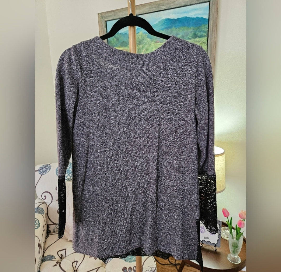 oSo Casuals Gray Lace Trim Blouse Sz S