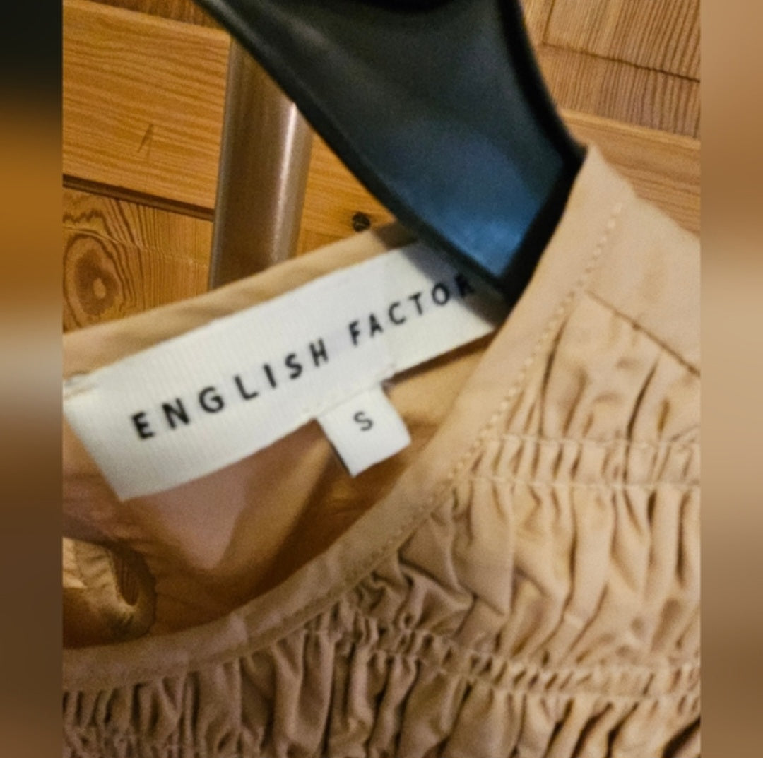 English Factory Smocked Short Sleeve Blouse w/ Button closure on back Size Small