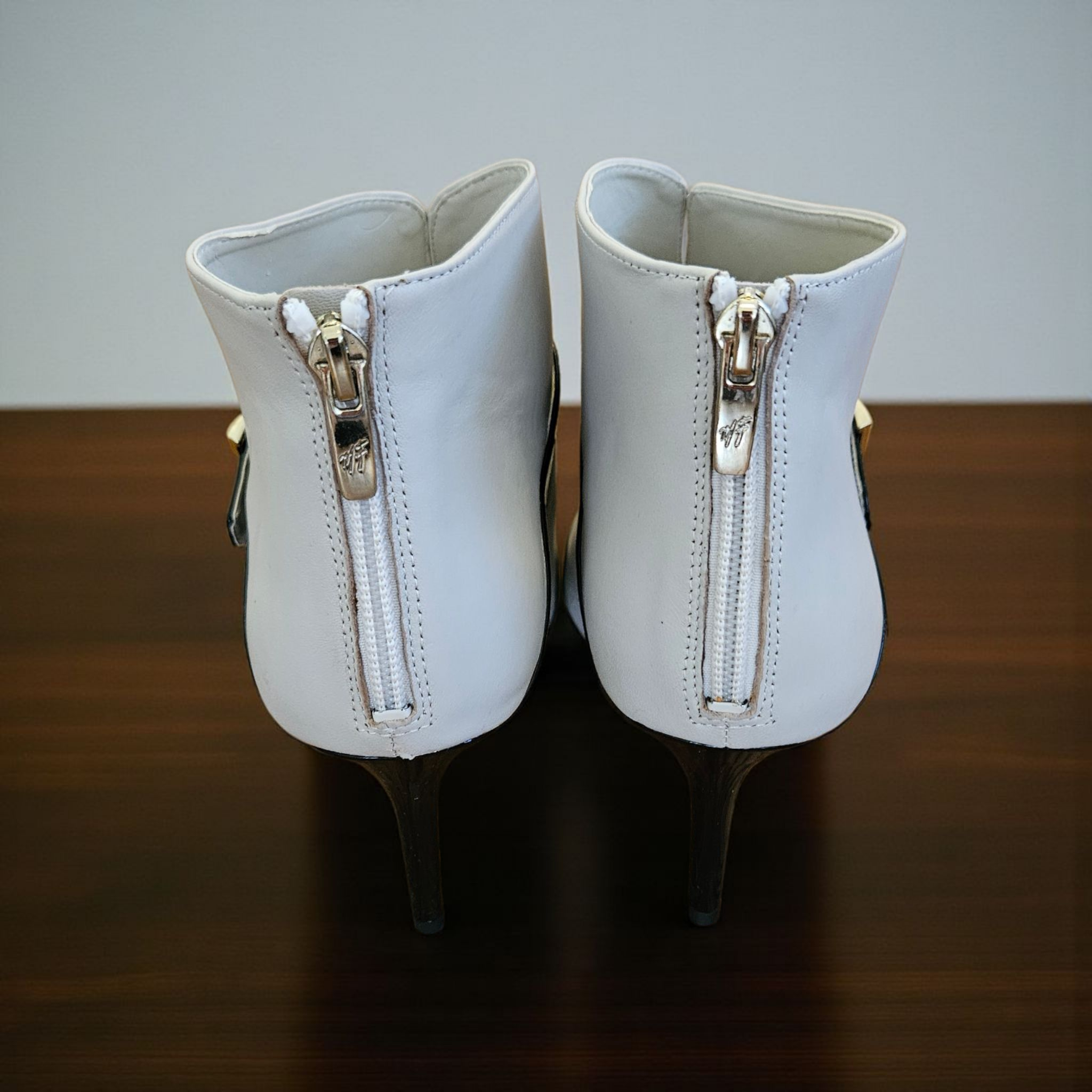 Marc Fisher Preloved Black and Cream Ankle Booties Sz 9.5M