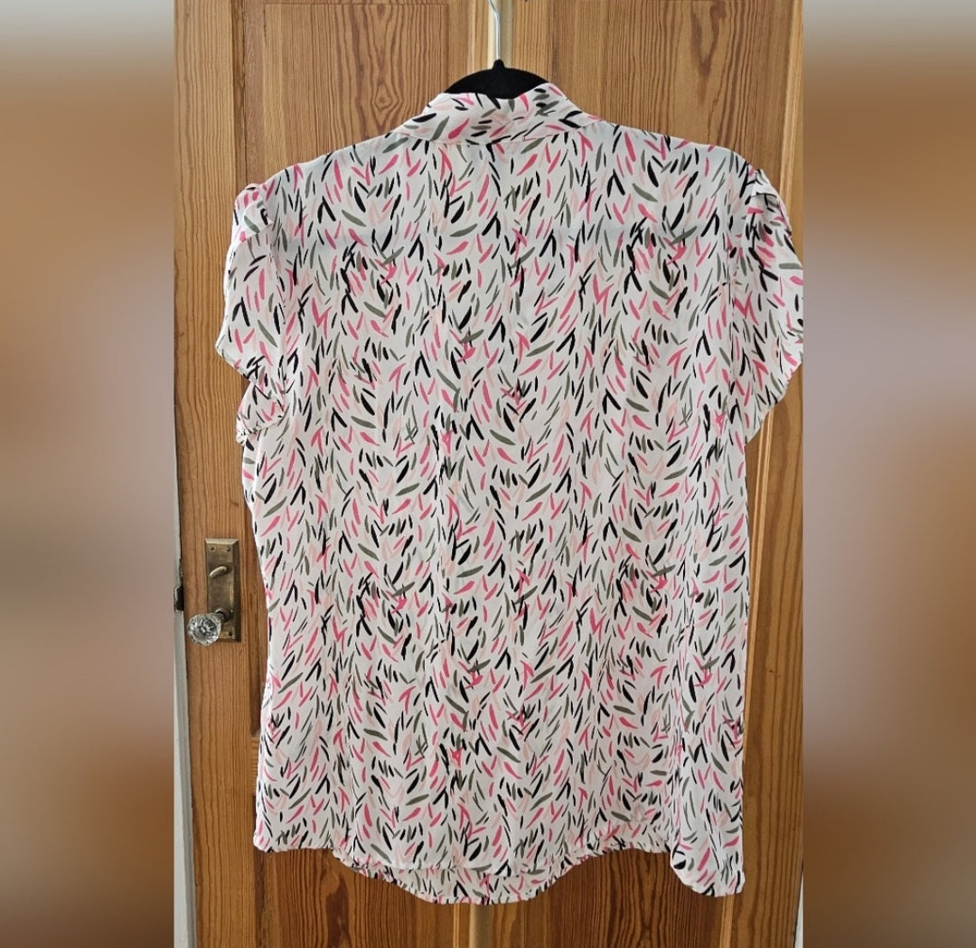 DKNY Abstract Tie Neck Cap Sleeve Blouse Size Large