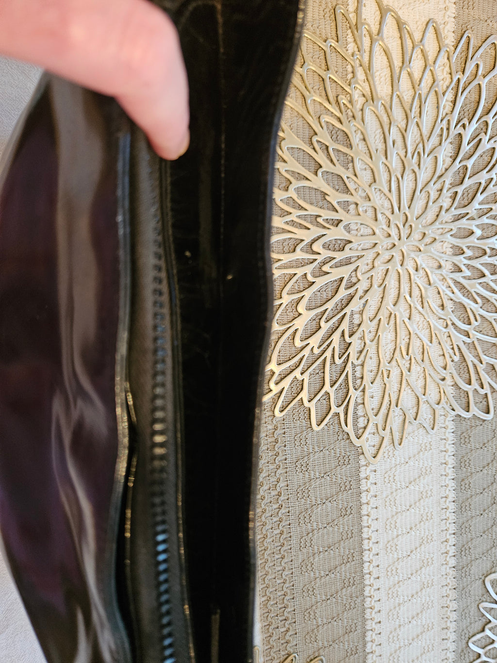 Preloved Vintage Authentic GUCCI 1970's Blk Patent & Gold handbag