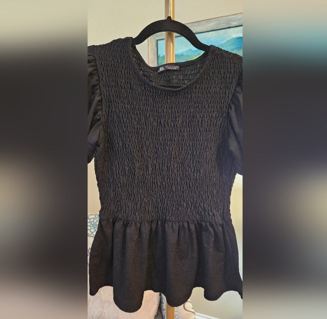 Zara Blk Rouched Gathered Hem Top Size Small
