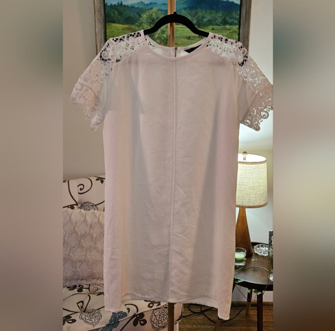 Zara White Lace Sleeve Dress with Zipper Back Size Large