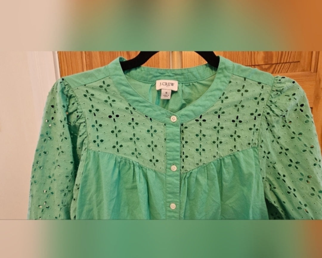 J.Crew Mint Green Laser Cut Out Button Up Top Size Small