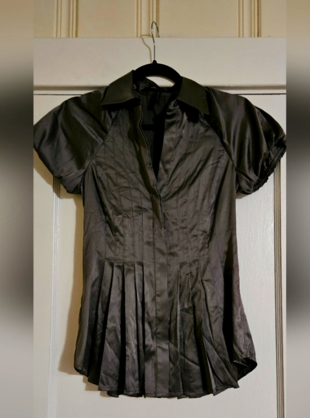 BCBGMAXAZRIA  Silk Fitted Top with Puff Sleeves Size XS Satin