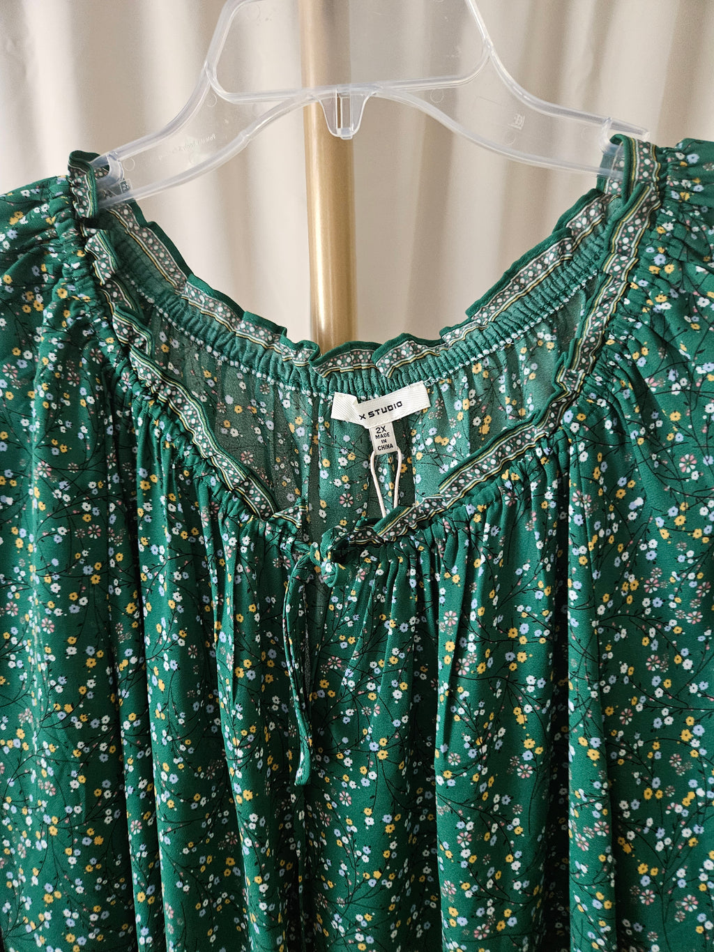 Max Studio Emerald Green Floral V-Neck Tie Blouse Size 2X