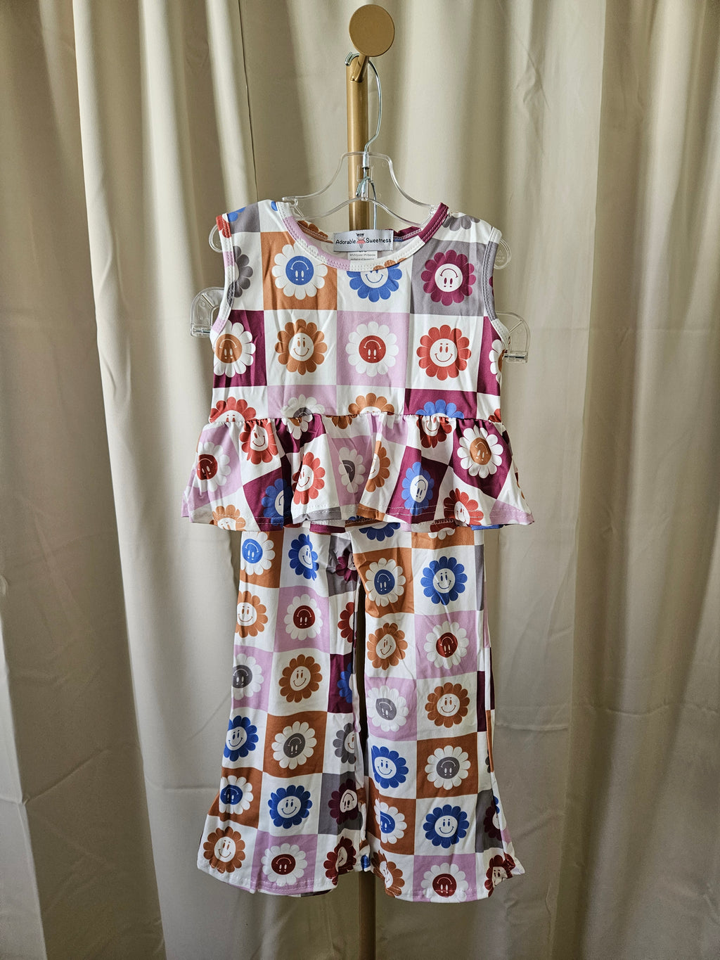 Adorable Sweetness 2-Pc Daisy & Smiley Hippie Outfit Cropped Swing Top & Flare Pants Girls