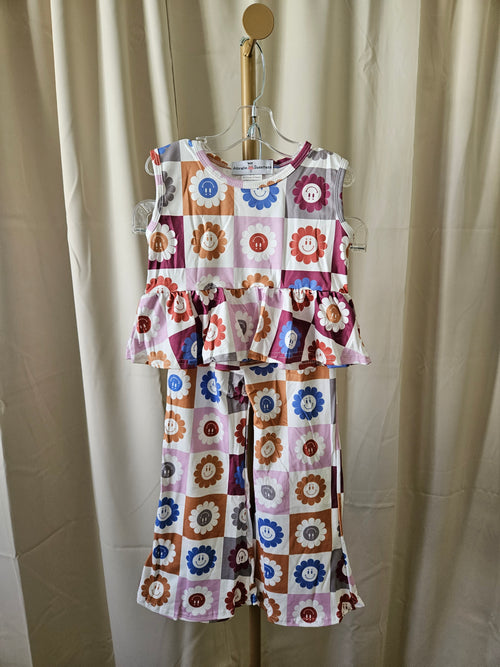 Adorable Sweetness 2-Pc Daisy & Smiley Hippie Outfit Cropped Swing Top & Flare Pants Girls