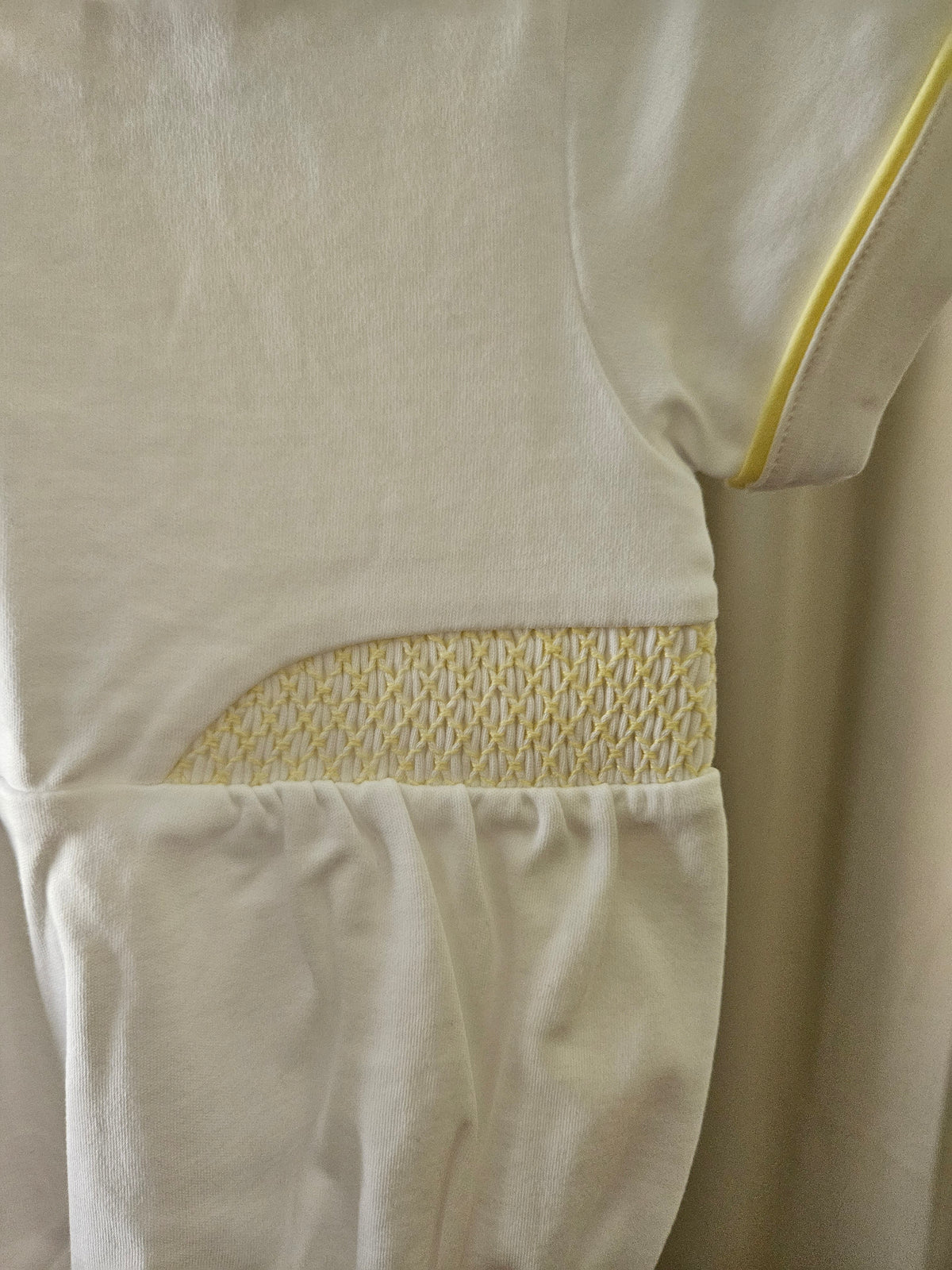 The Beaufort Bonnet Company 0-6M Yellow & White Smocked Bubble NWT