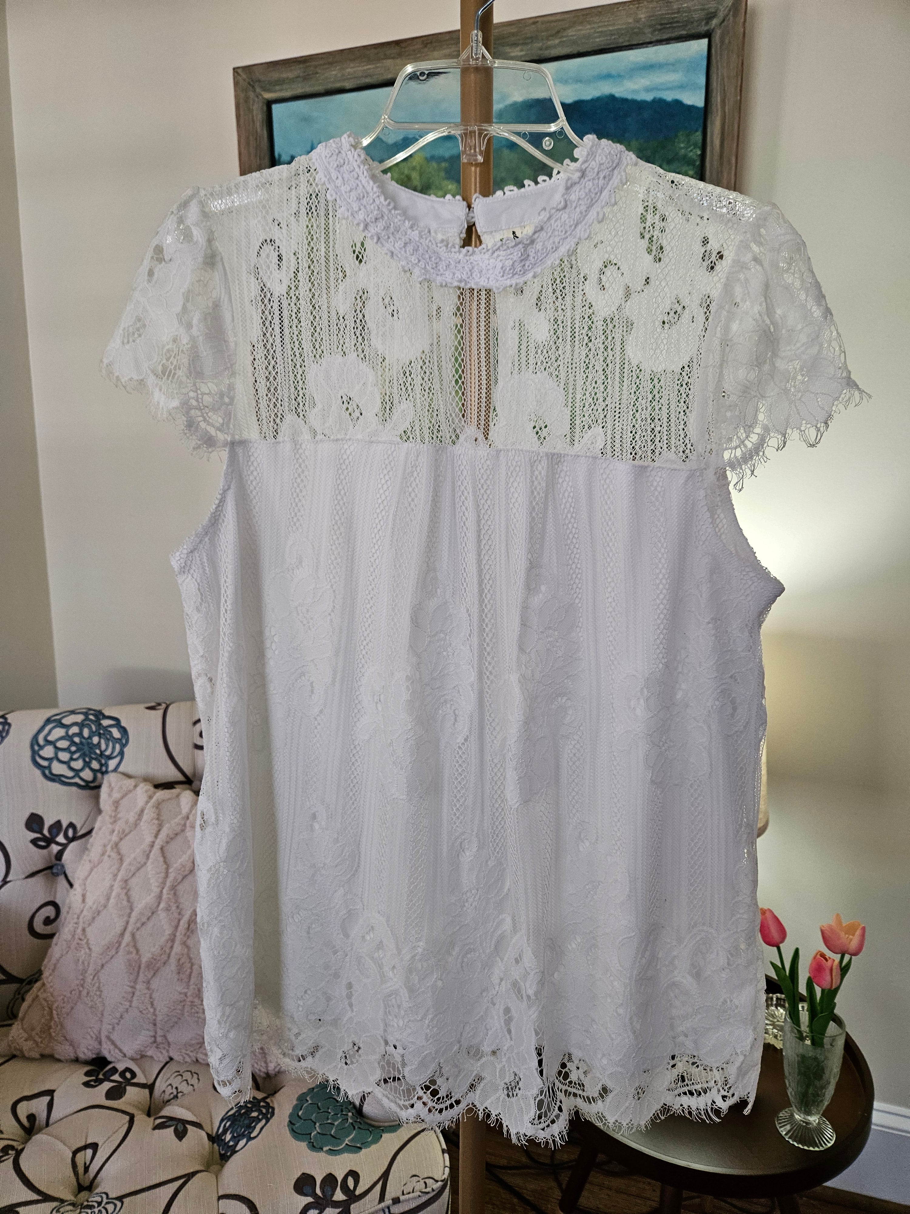 Ultra Pink Delicate White Lace Blouse Sz Med