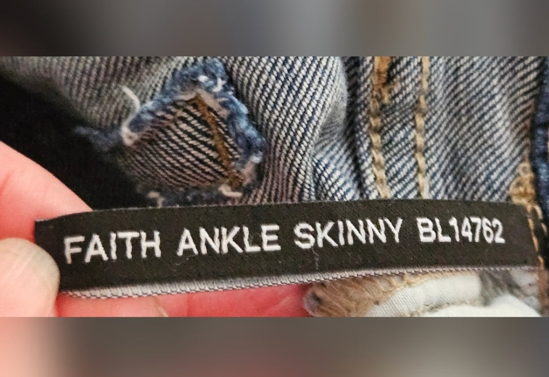 Buffalo David Bitton Faith Mid-rise Skinny Stretch w/ Floral Accent Size 28