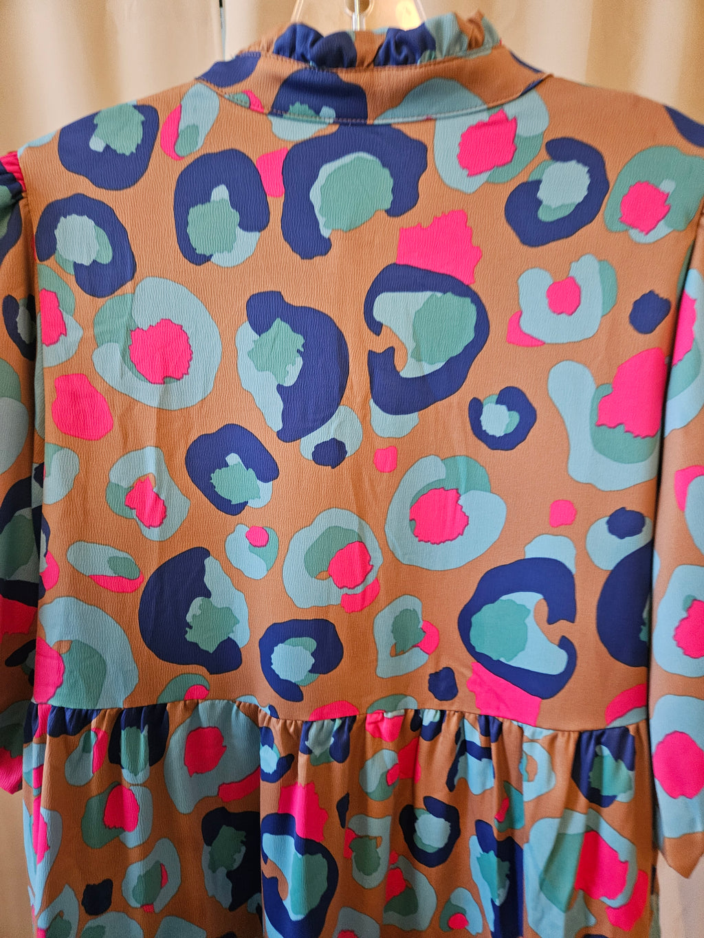Hidden Brand Multicolor Leopard Print Ruffle Dress – V-Neck Balloon Sleeve